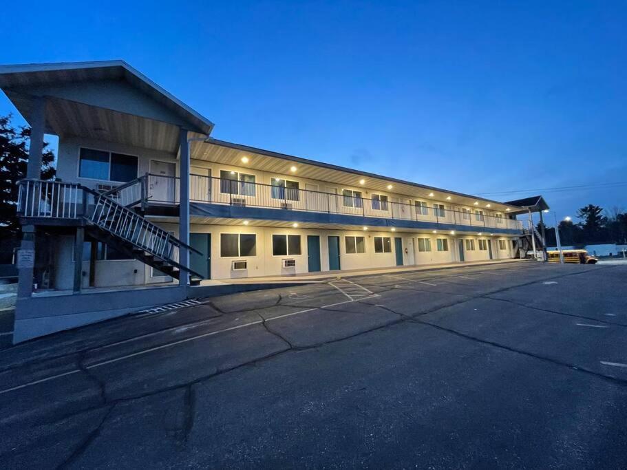 Unit 17 - Stand Rock Apartment